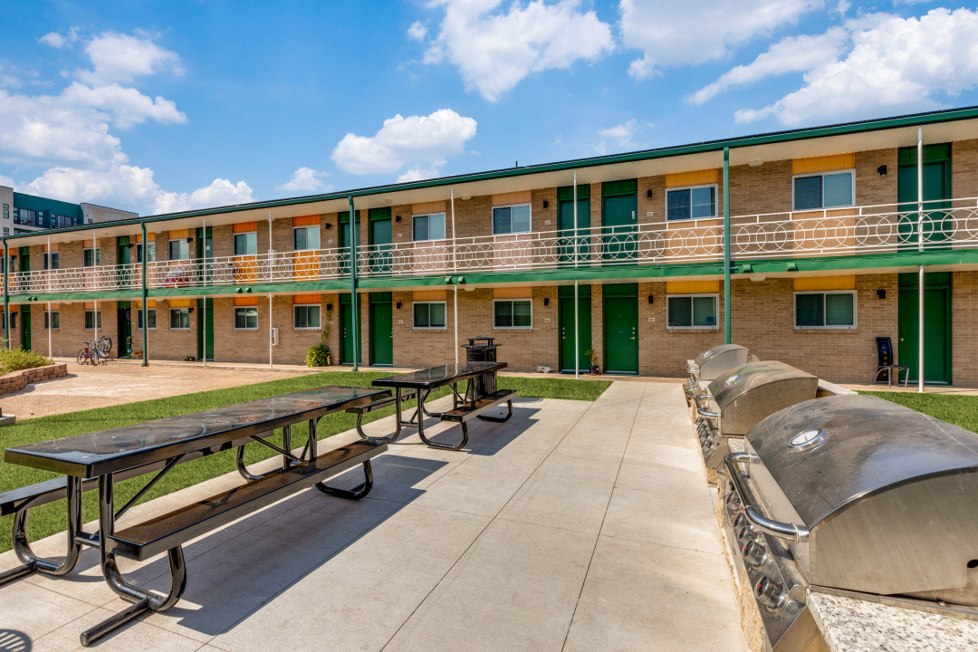 3300Manor_TishaVaidya - PI -029