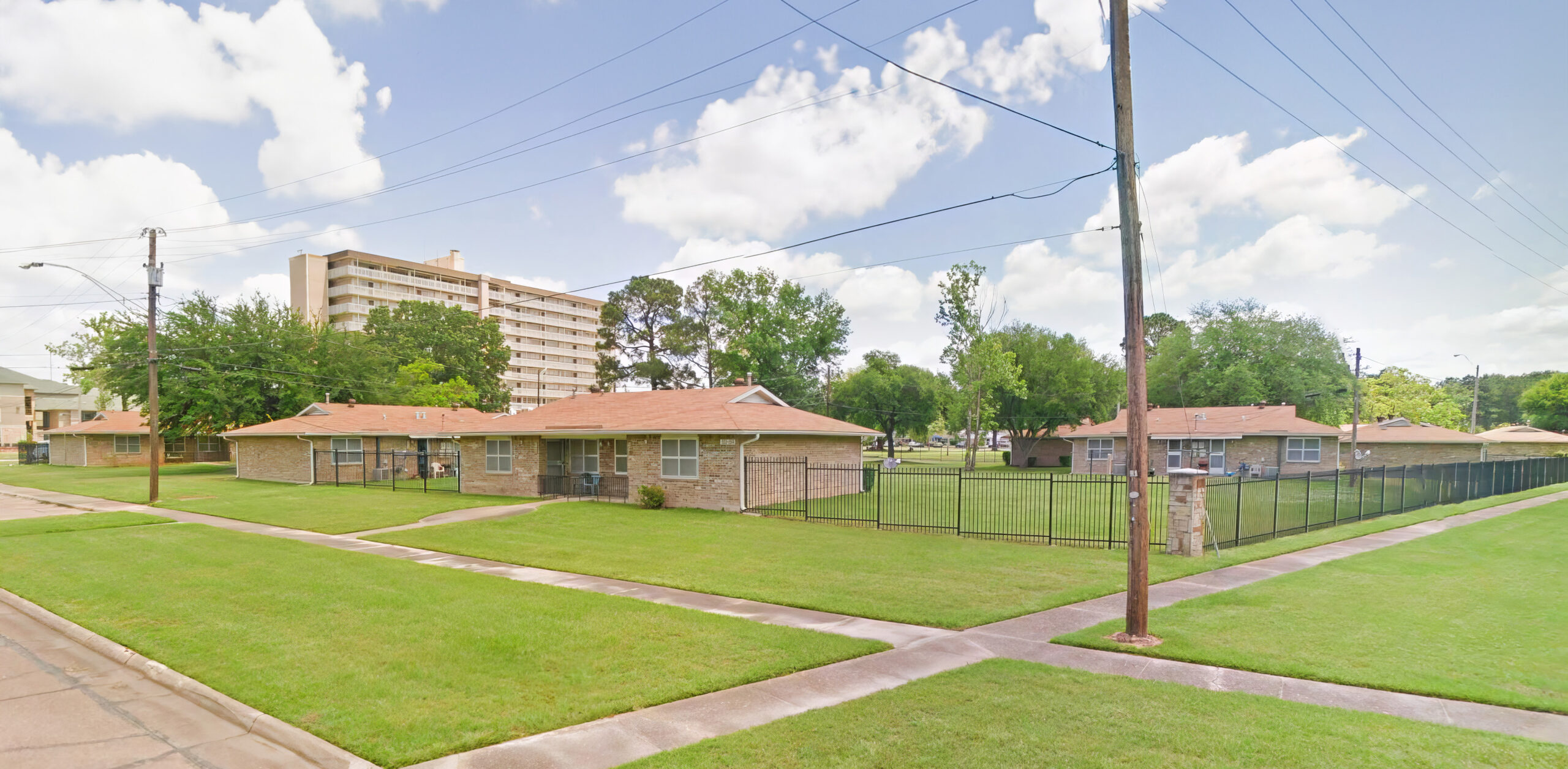 Streetview3-3-topaz-denoise-enhance-2.6x